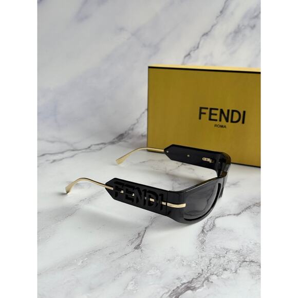 NEW Fendi FE40120I Fendigraphy Black Shield Sunglasses